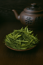 Лунцзін (龙井茶 )